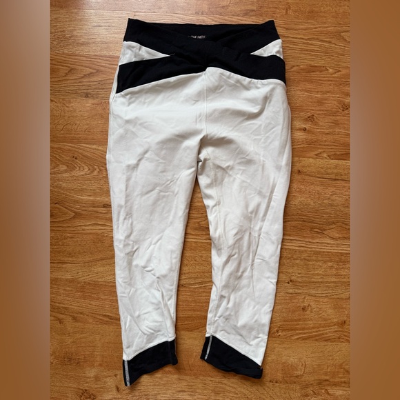 Calia Pants - Chic Women's Black and White Leggings